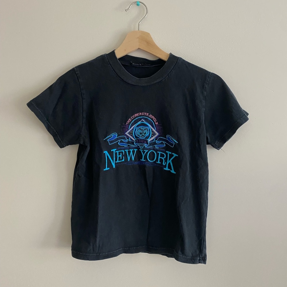 Brandy Melville new york black graphic tee shirt